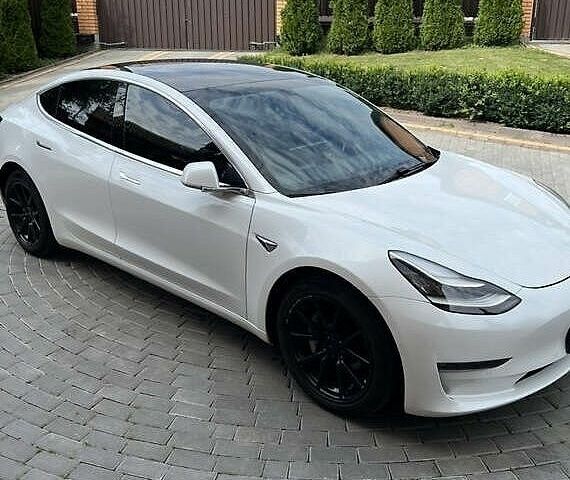 Білий Тесла Модель 3, об'ємом двигуна 0 л та пробігом 195 тис. км за 13700 $, фото 9 на Automoto.ua