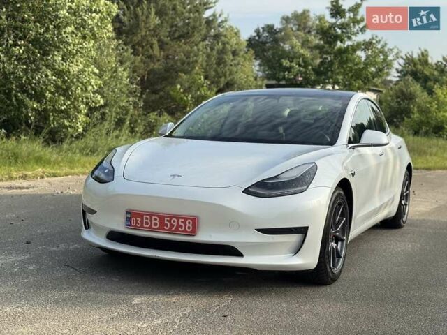 Белый Тесла Модель 3, объемом двигателя 0 л и пробегом 60 тыс. км за 17900 $, фото 4 на Automoto.ua