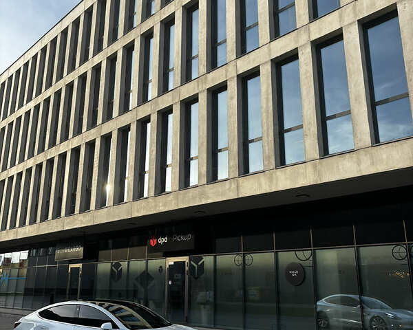 Белый Тесла Модель 3, объемом двигателя 0 л и пробегом 121 тыс. км за 19400 $, фото 3 на Automoto.ua