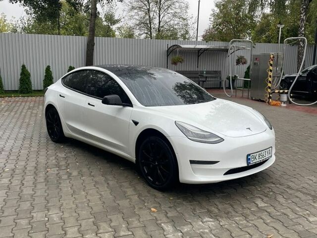Белый Тесла Модель 3, объемом двигателя 0 л и пробегом 170 тыс. км за 13750 $, фото 2 на Automoto.ua