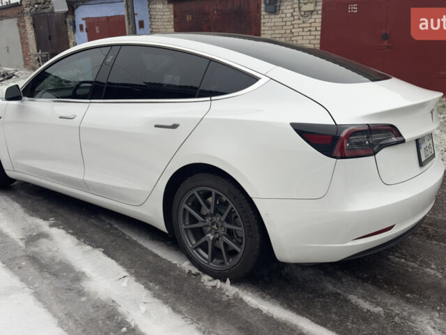 Белый Тесла Модель 3, объемом двигателя 0 л и пробегом 96 тыс. км за 25200 $, фото 36 на Automoto.ua