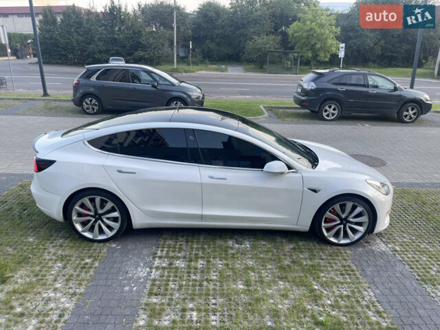 Белый Тесла Модель 3, объемом двигателя 0 л и пробегом 101 тыс. км за 23000 $, фото 27 на Automoto.ua