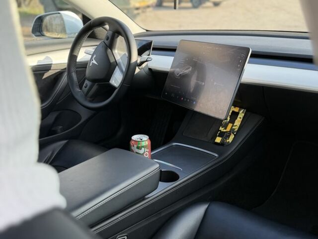 Білий Тесла Модель 3, об'ємом двигуна 0 л та пробігом 120 тис. км за 15500 $, фото 5 на Automoto.ua