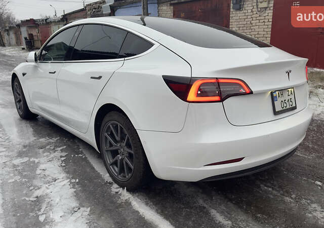 Белый Тесла Модель 3, объемом двигателя 0 л и пробегом 96 тыс. км за 25200 $, фото 32 на Automoto.ua