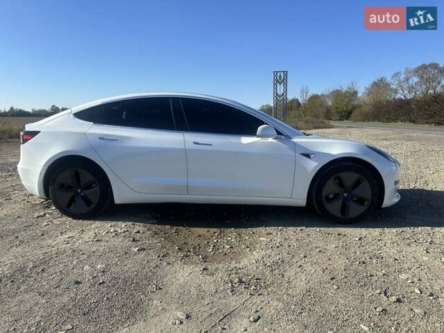 Білий Тесла Модель 3, об'ємом двигуна 0 л та пробігом 90 тис. км за 17500 $, фото 11 на Automoto.ua