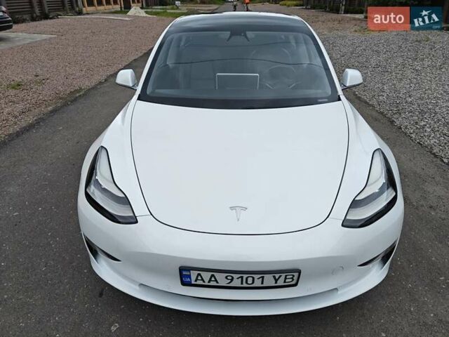 Білий Тесла Модель 3, об'ємом двигуна 0 л та пробігом 137 тис. км за 18600 $, фото 11 на Automoto.ua