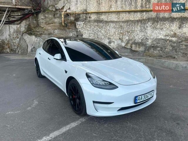Білий Тесла Модель 3, об'ємом двигуна 0 л та пробігом 139 тис. км за 18600 $, фото 5 на Automoto.ua