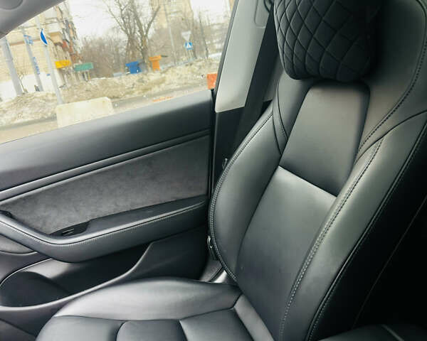 Белый Тесла Модель 3, объемом двигателя 0 л и пробегом 112 тыс. км за 17000 $, фото 20 на Automoto.ua