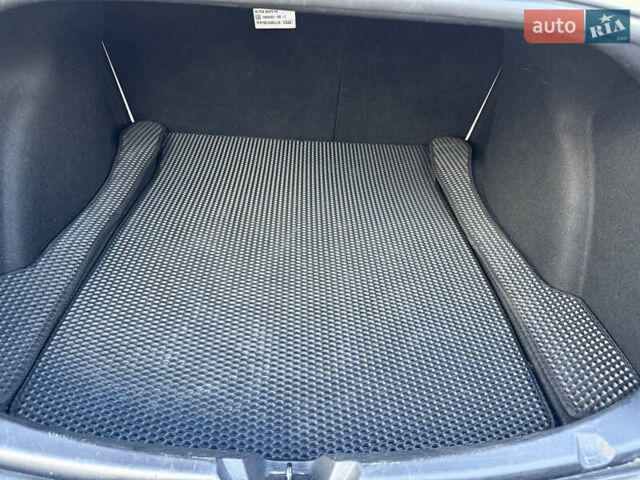 Белый Тесла Модель 3, объемом двигателя 0 л и пробегом 89 тыс. км за 16999 $, фото 15 на Automoto.ua