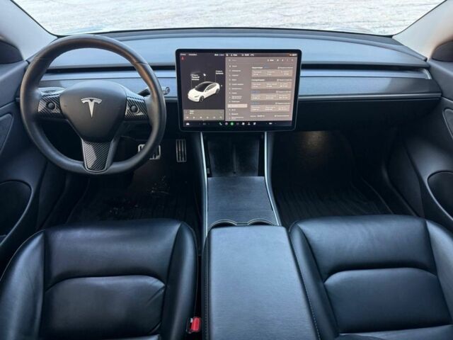 Білий Тесла Модель 3, об'ємом двигуна 0 л та пробігом 190 тис. км за 15950 $, фото 17 на Automoto.ua