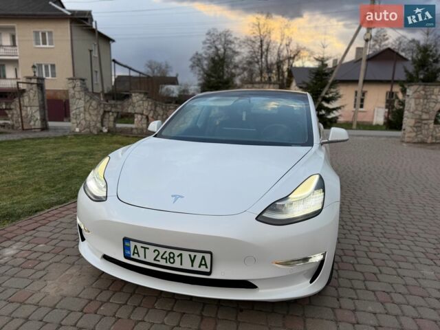Білий Тесла Модель 3, об'ємом двигуна 0 л та пробігом 82 тис. км за 17600 $, фото 3 на Automoto.ua