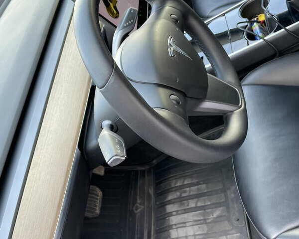 Білий Тесла Модель 3, об'ємом двигуна 0 л та пробігом 58 тис. км за 16500 $, фото 11 на Automoto.ua