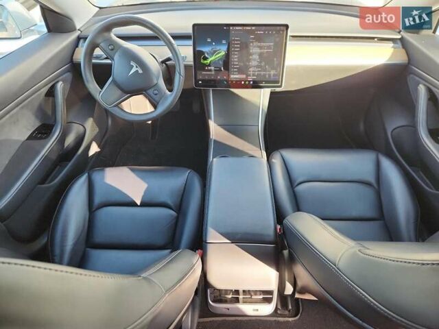 Белый Тесла Модель 3, объемом двигателя 0 л и пробегом 56 тыс. км за 6600 $, фото 6 на Automoto.ua