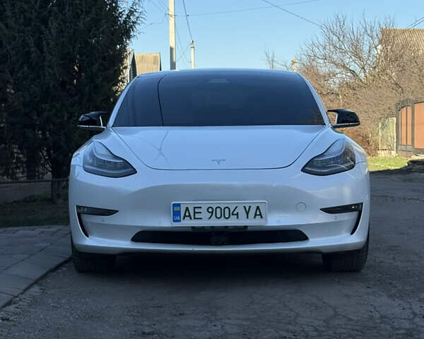 Білий Тесла Модель 3, об'ємом двигуна 0 л та пробігом 192 тис. км за 18350 $, фото 13 на Automoto.ua
