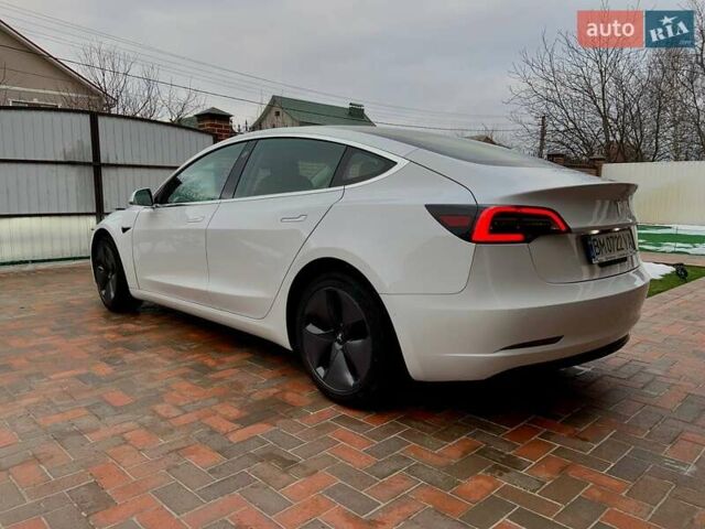 Белый Тесла Модель 3, объемом двигателя 0 л и пробегом 31 тыс. км за 32600 $, фото 9 на Automoto.ua