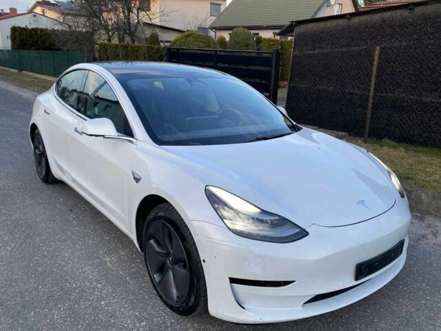 Белый Тесла Модель 3, объемом двигателя 0 л и пробегом 94 тыс. км за 13450 $, фото 8 на Automoto.ua