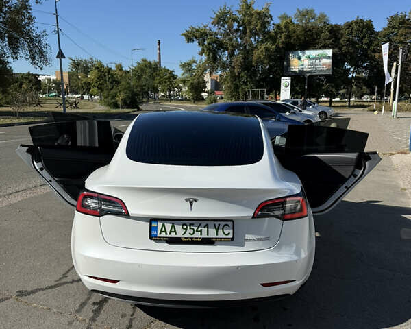 Белый Тесла Модель 3, объемом двигателя 0 л и пробегом 13 тыс. км за 18700 $, фото 27 на Automoto.ua