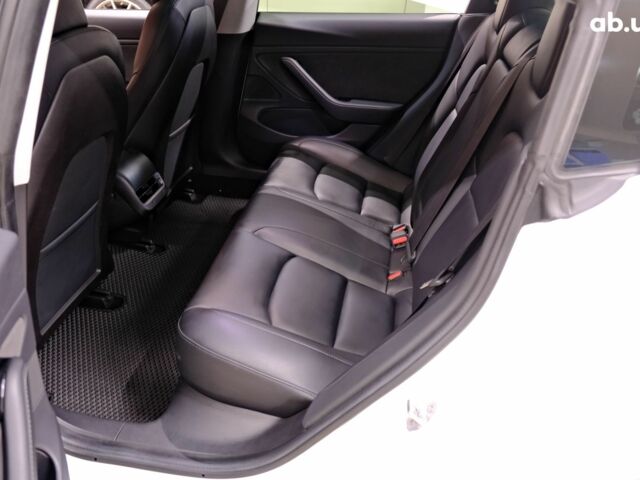 Білий Тесла Модель 3, об'ємом двигуна 0 л та пробігом 54 тис. км за 15900 $, фото 7 на Automoto.ua