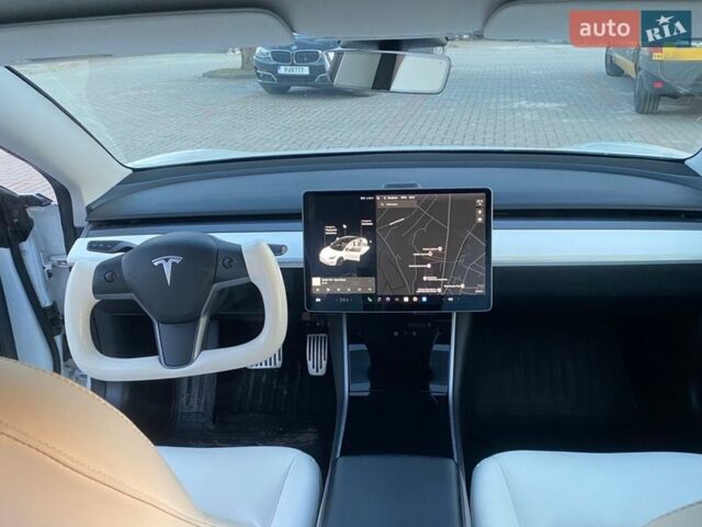 Білий Тесла Модель 3, об'ємом двигуна 0 л та пробігом 236 тис. км за 14300 $, фото 16 на Automoto.ua