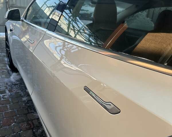 Білий Тесла Модель 3, об'ємом двигуна 0 л та пробігом 95 тис. км за 14999 $, фото 5 на Automoto.ua