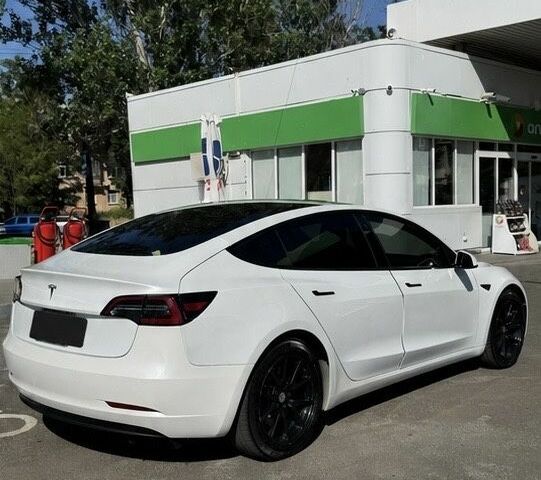 Білий Тесла Модель 3, об'ємом двигуна 0 л та пробігом 137 тис. км за 14936 $, фото 2 на Automoto.ua