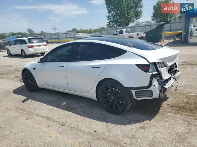 Білий Тесла Модель 3, об'ємом двигуна 0 л та пробігом 46 тис. км за 5200 $, фото 1 на Automoto.ua