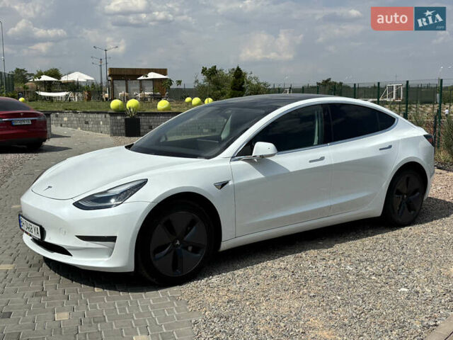 Білий Тесла Модель 3, об'ємом двигуна 0 л та пробігом 125 тис. км за 21990 $, фото 4 на Automoto.ua