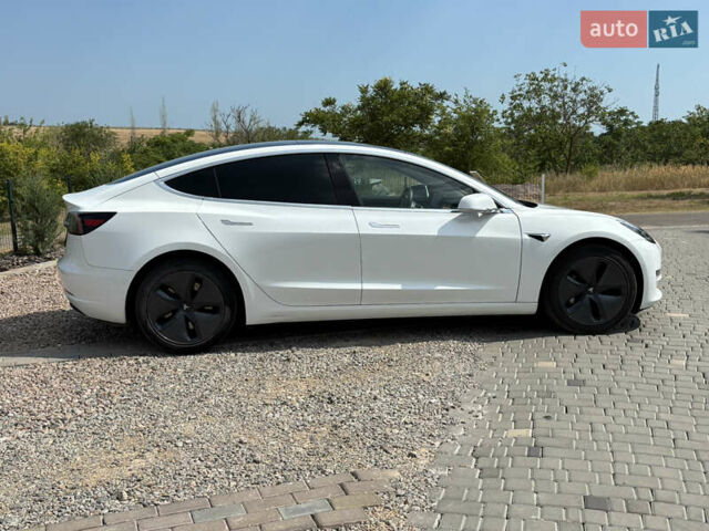 Білий Тесла Модель 3, об'ємом двигуна 0 л та пробігом 125 тис. км за 21990 $, фото 12 на Automoto.ua