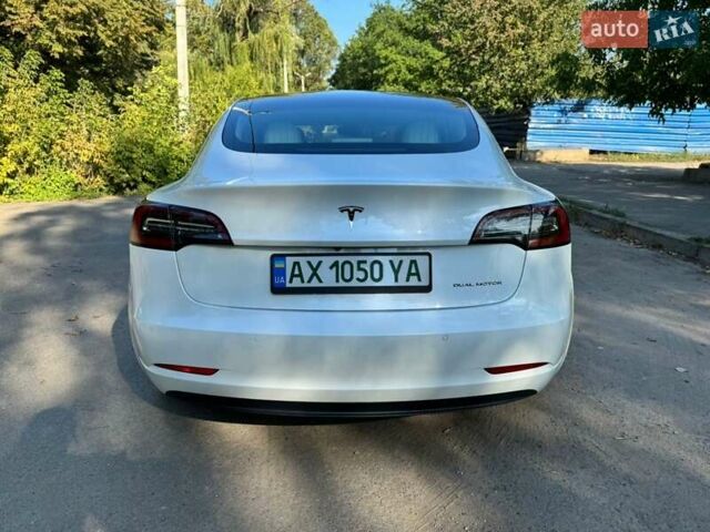 Белый Тесла Модель 3, объемом двигателя 0 л и пробегом 12 тыс. км за 18300 $, фото 1 на Automoto.ua