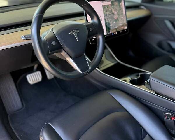 Белый Тесла Модель 3, объемом двигателя 0 л и пробегом 78 тыс. км за 20999 $, фото 10 на Automoto.ua