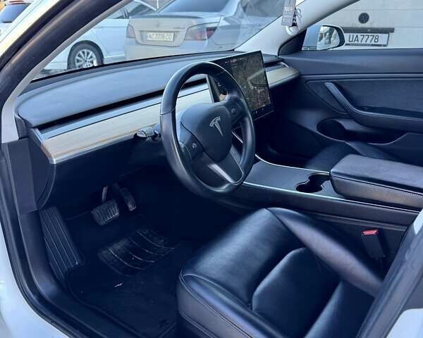 Белый Тесла Модель 3, объемом двигателя 0 л и пробегом 163 тыс. км за 14400 $, фото 9 на Automoto.ua