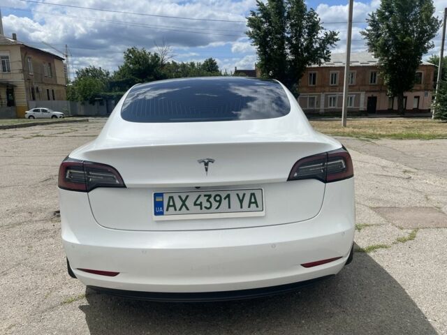 Белый Тесла Модель 3, объемом двигателя 0 л и пробегом 164 тыс. км за 15000 $, фото 3 на Automoto.ua