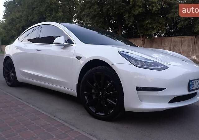 Белый Тесла Модель 3, объемом двигателя 0 л и пробегом 156 тыс. км за 14900 $, фото 1 на Automoto.ua