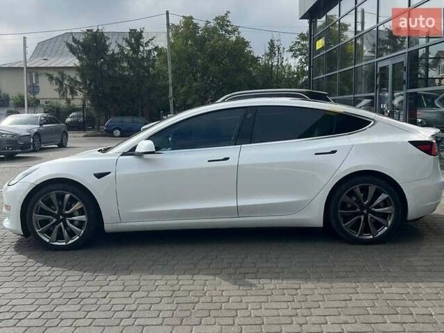 Білий Тесла Модель 3, об'ємом двигуна 0 л та пробігом 89 тис. км за 16900 $, фото 3 на Automoto.ua