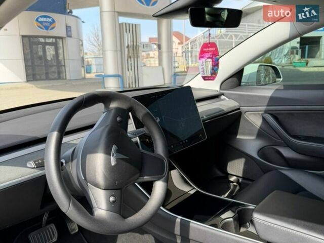 Белый Тесла Модель 3, объемом двигателя 0 л и пробегом 177 тыс. км за 12999 $, фото 35 на Automoto.ua