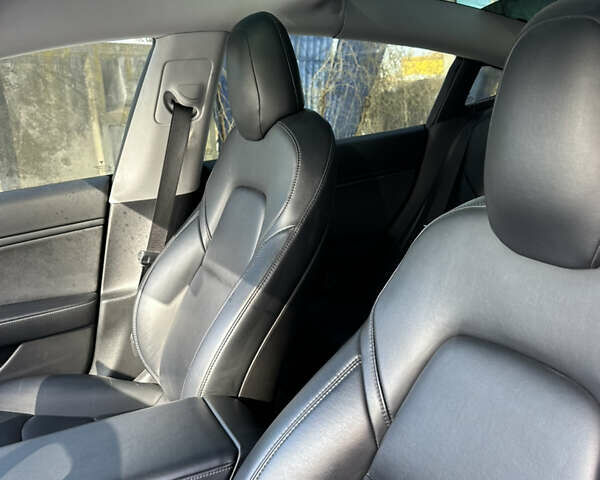 Белый Тесла Модель 3, объемом двигателя 0 л и пробегом 104 тыс. км за 24000 $, фото 6 на Automoto.ua