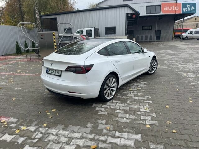 Белый Тесла Модель 3, объемом двигателя 0 л и пробегом 157 тыс. км за 15500 $, фото 5 на Automoto.ua