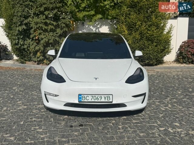 Белый Тесла Модель 3, объемом двигателя 0 л и пробегом 123 тыс. км за 16900 $, фото 3 на Automoto.ua