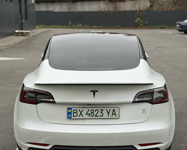 Білий Тесла Модель 3, об'ємом двигуна 0 л та пробігом 139 тис. км за 15700 $, фото 11 на Automoto.ua