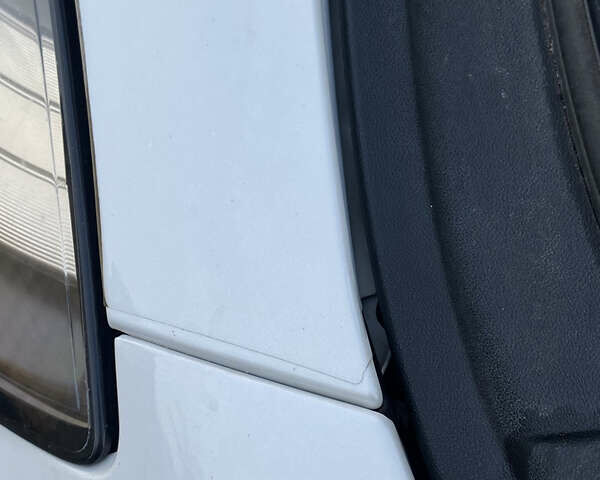 Білий Тесла Модель 3, об'ємом двигуна 0 л та пробігом 183 тис. км за 1400 $, фото 6 на Automoto.ua