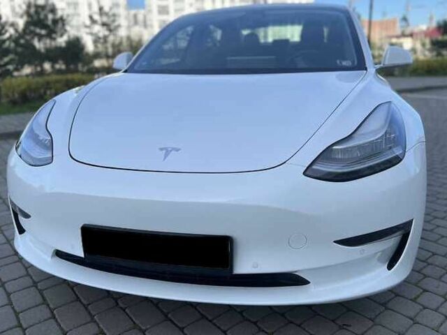 Білий Тесла Модель 3, об'ємом двигуна 0 л та пробігом 76 тис. км за 14000 $, фото 1 на Automoto.ua