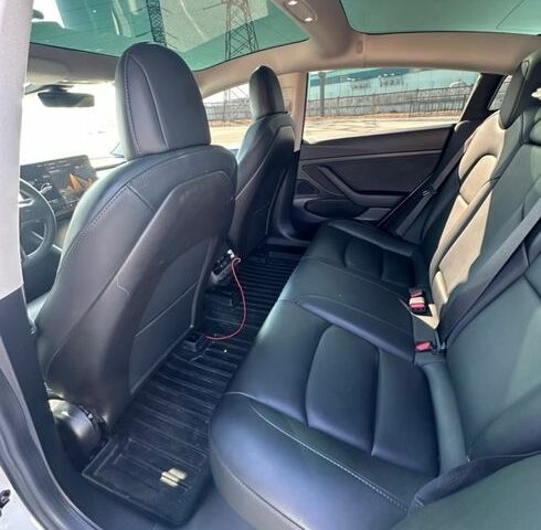 Белый Тесла Модель 3, объемом двигателя 0 л и пробегом 196 тыс. км за 14400 $, фото 10 на Automoto.ua