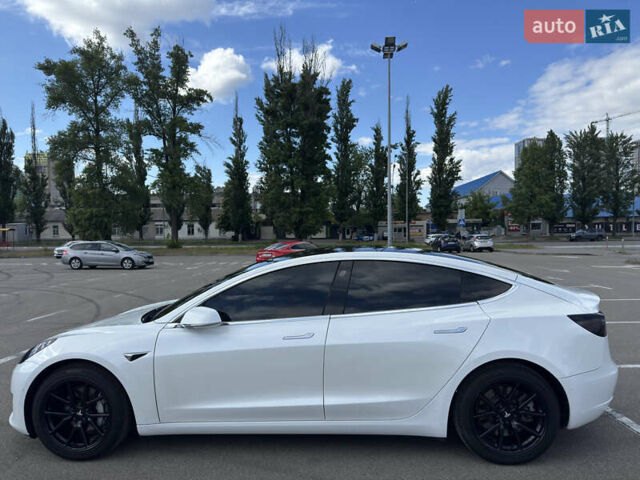 Белый Тесла Модель 3, объемом двигателя 0 л и пробегом 112 тыс. км за 18000 $, фото 12 на Automoto.ua