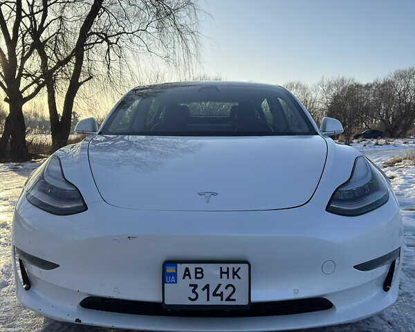 Белый Тесла Модель 3, объемом двигателя 0 л и пробегом 95 тыс. км за 15000 $, фото 4 на Automoto.ua