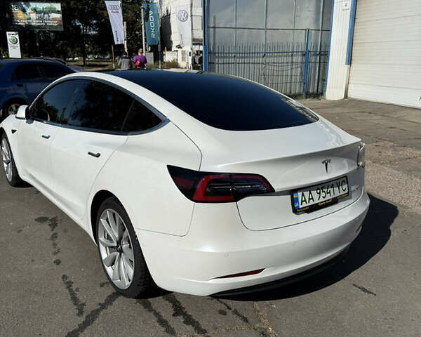 Белый Тесла Модель 3, объемом двигателя 0 л и пробегом 13 тыс. км за 18700 $, фото 23 на Automoto.ua