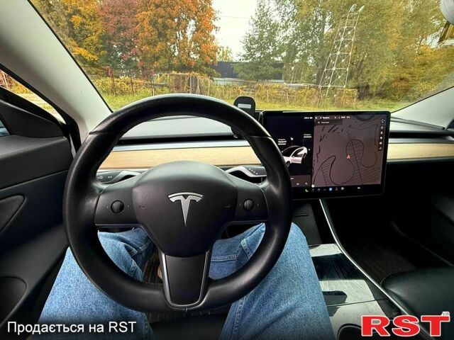 Білий Тесла Модель 3, об'ємом двигуна 0 л та пробігом 85 тис. км за 14500 $, фото 7 на Automoto.ua