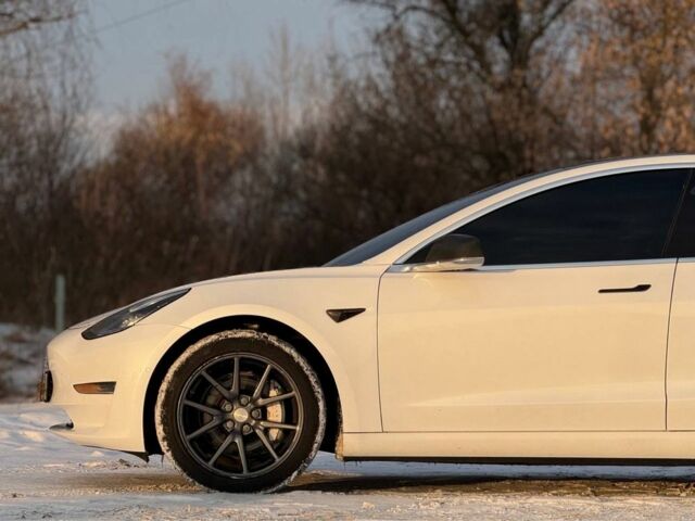 Білий Тесла Модель 3, об'ємом двигуна 0 л та пробігом 190 тис. км за 15950 $, фото 11 на Automoto.ua
