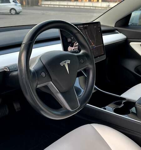 Белый Тесла Модель 3, объемом двигателя 0 л и пробегом 97 тыс. км за 19900 $, фото 25 на Automoto.ua