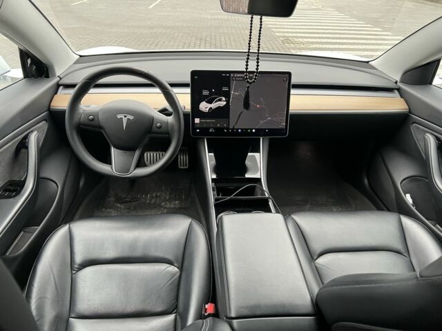 Білий Тесла Модель 3, об'ємом двигуна 0 л та пробігом 80 тис. км за 22800 $, фото 9 на Automoto.ua