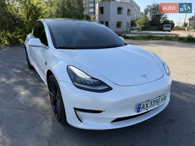 Белый Тесла Модель 3, объемом двигателя 0 л и пробегом 57 тыс. км за 21000 $, фото 60 на Automoto.ua